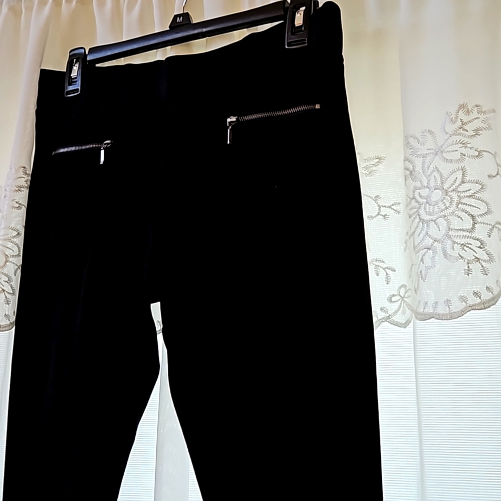 Black leggings